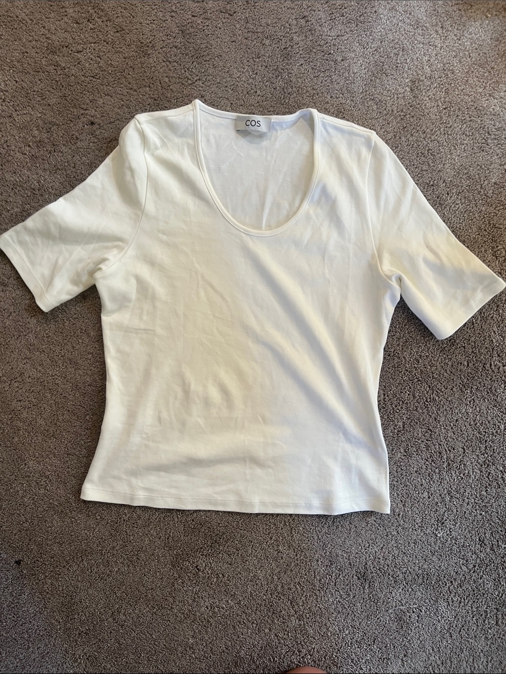 COS tshirt